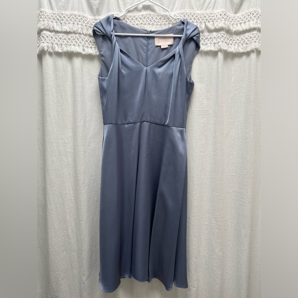 Gal Meets Glam Marion Twist V-Neck Satin Dress
